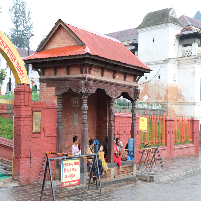 Poḍe Pāṭī at Paśupati, Deupatan